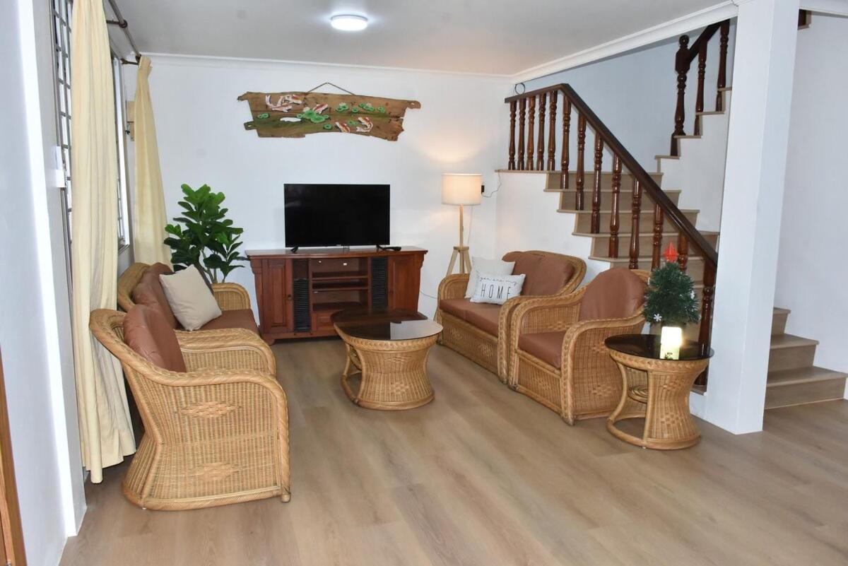 Rain Tree Homestay Bintulu Exterior photo
